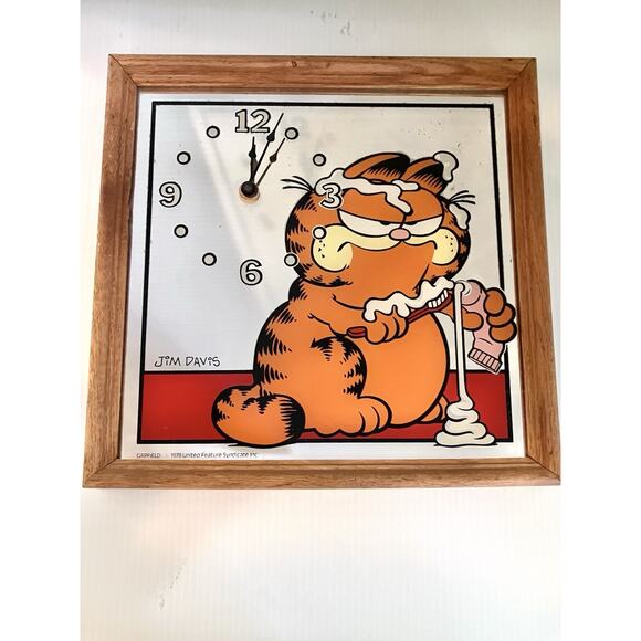Vintage Jim Davis GARFIELD MIRROR CLOCK 13” United Feature Syndicate 1978 - Picture 1 of 5